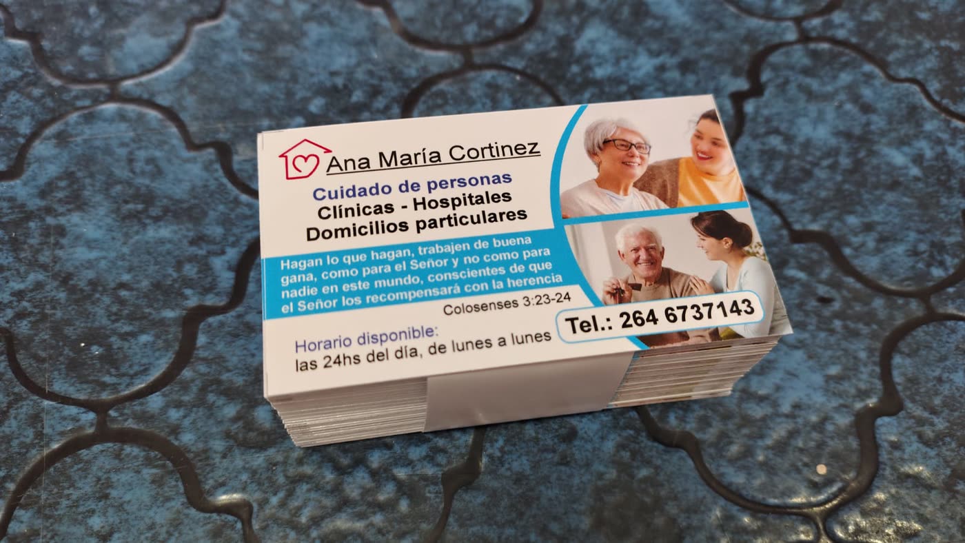 Tarjetas personales a color impresas de los dos lados